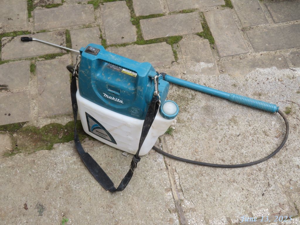画像１２（電動噴霧器）